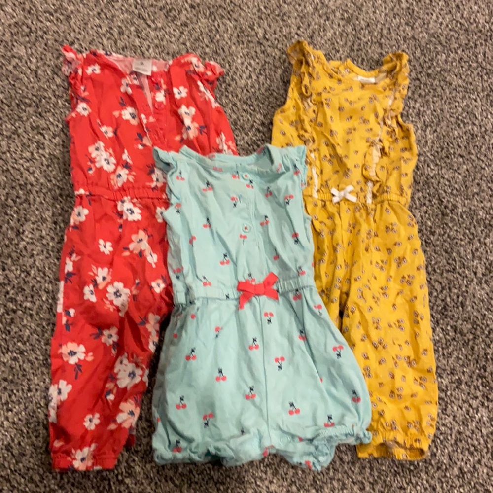 Baby Girl Jumpsuit/Romper Bundle- Size 6 Month